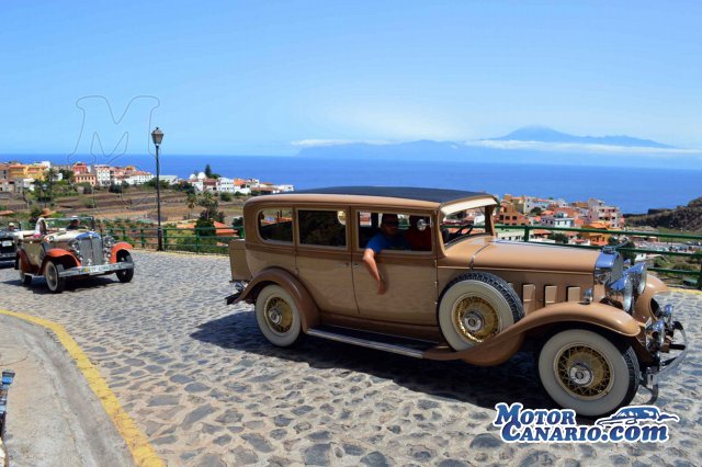 Histórica visita de vehículos del siglo pasado a La Gomera.